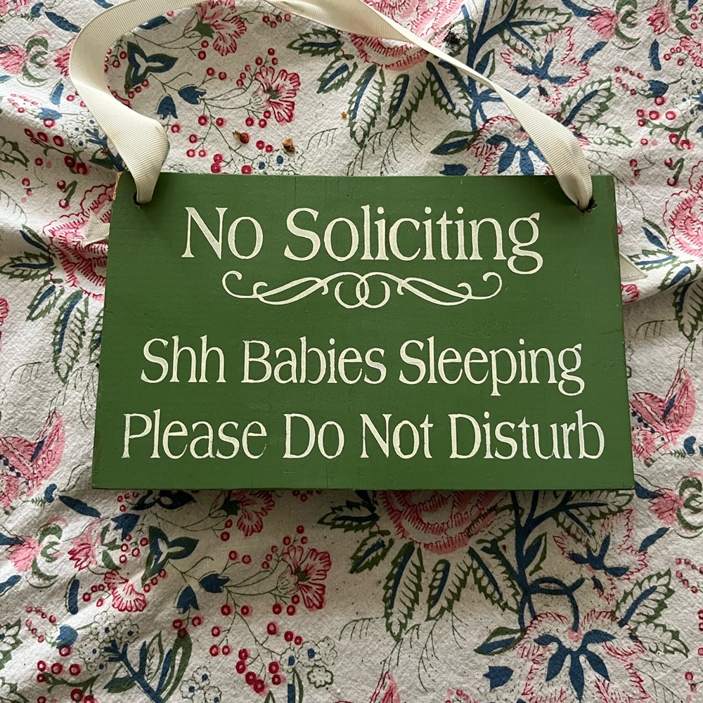 Wooden baby sleeping door hanger